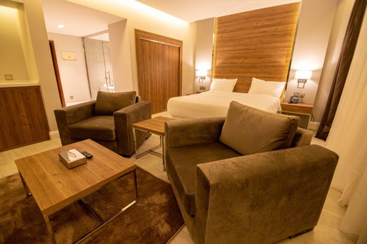 قولدن سكوير طريق الرياض Golden Square Riyadh Road Hamis Muşayt Dış mekan fotoğraf