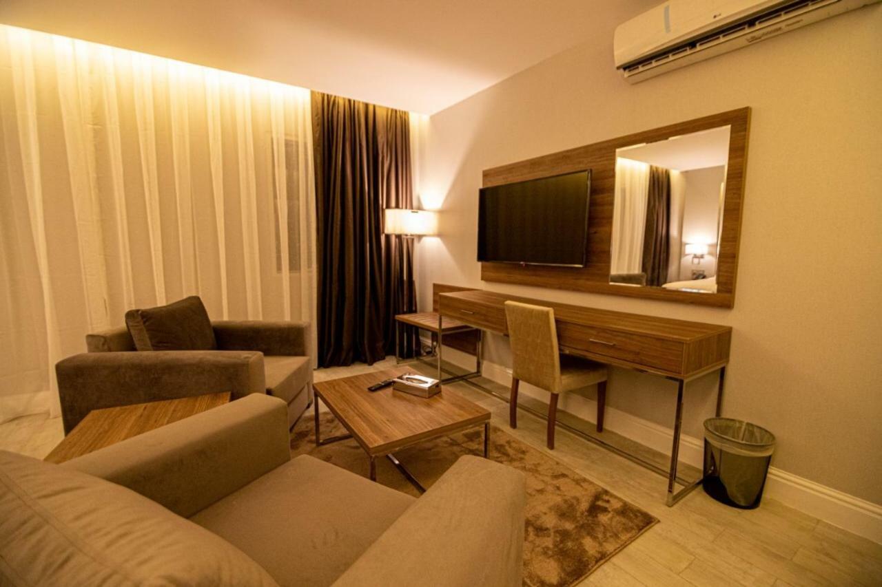 قولدن سكوير طريق الرياض Golden Square Riyadh Road Hamis Muşayt Dış mekan fotoğraf